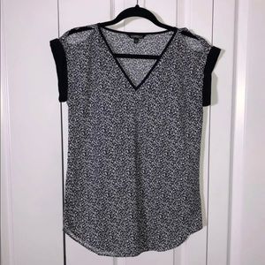 🔸update: sold on Ⓜ️ Express blouse